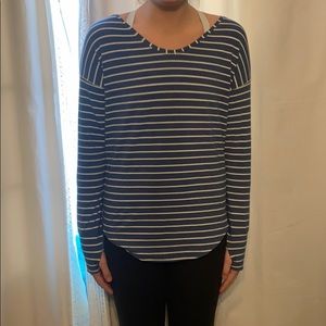 Lululemon shirt with thumb holes